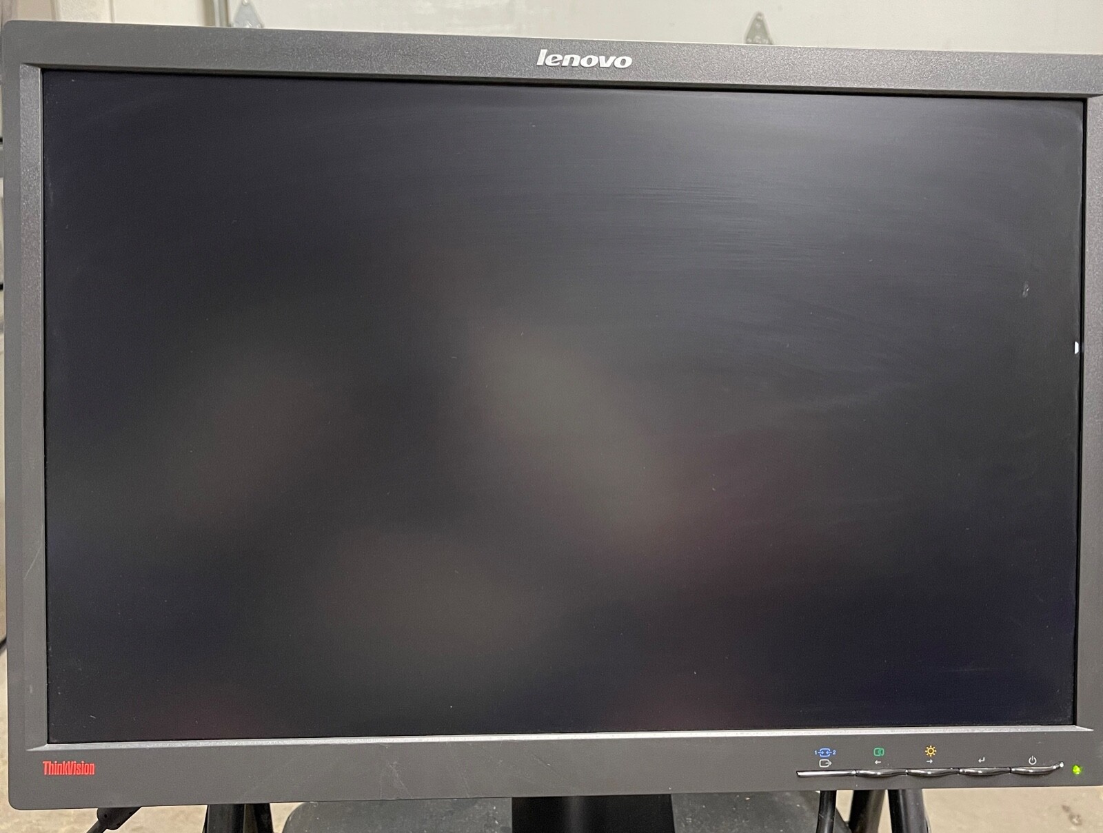 Lenovo ThinkVision LT2252p 22″ LCD Widescreen Monitor with Stand