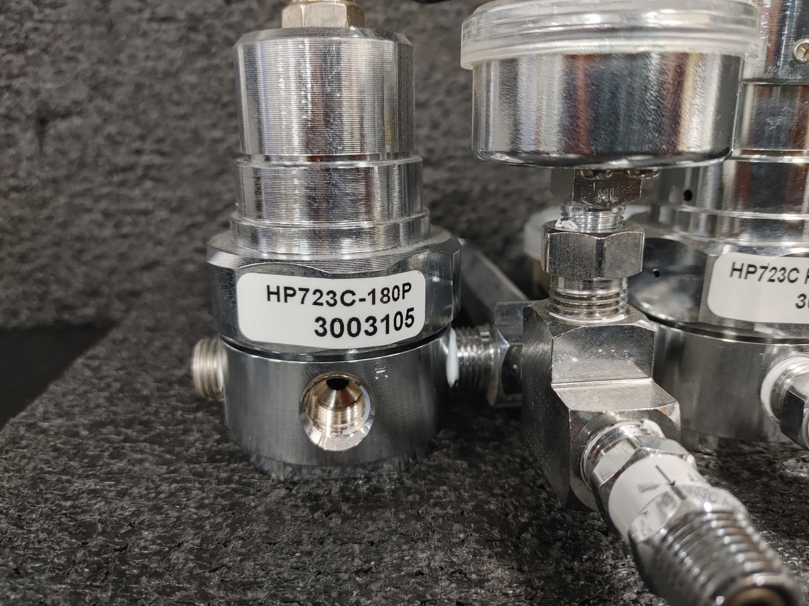 Set of HARRIS HP723C HP723C-180P High Purity Gas Regulator