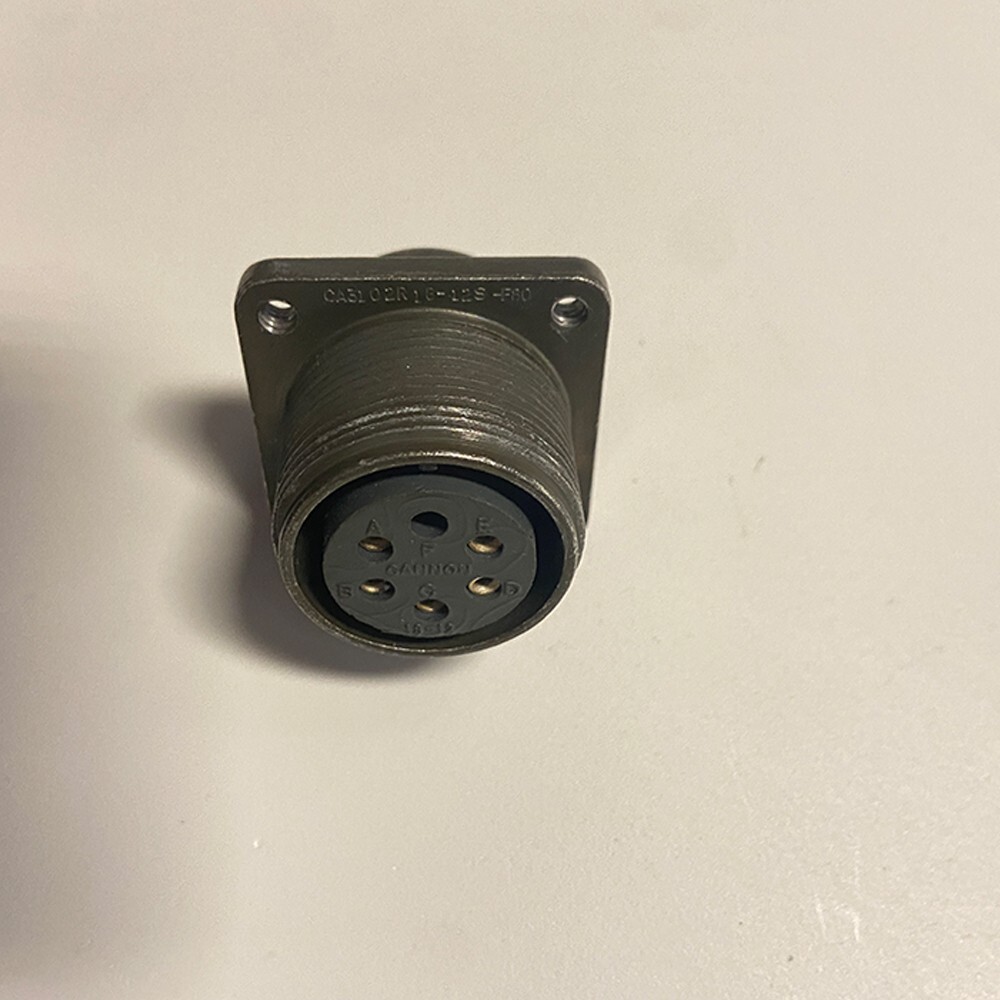A lot of 5 Amphenol 9749 Cannon Connector 07418-MS25043-18D