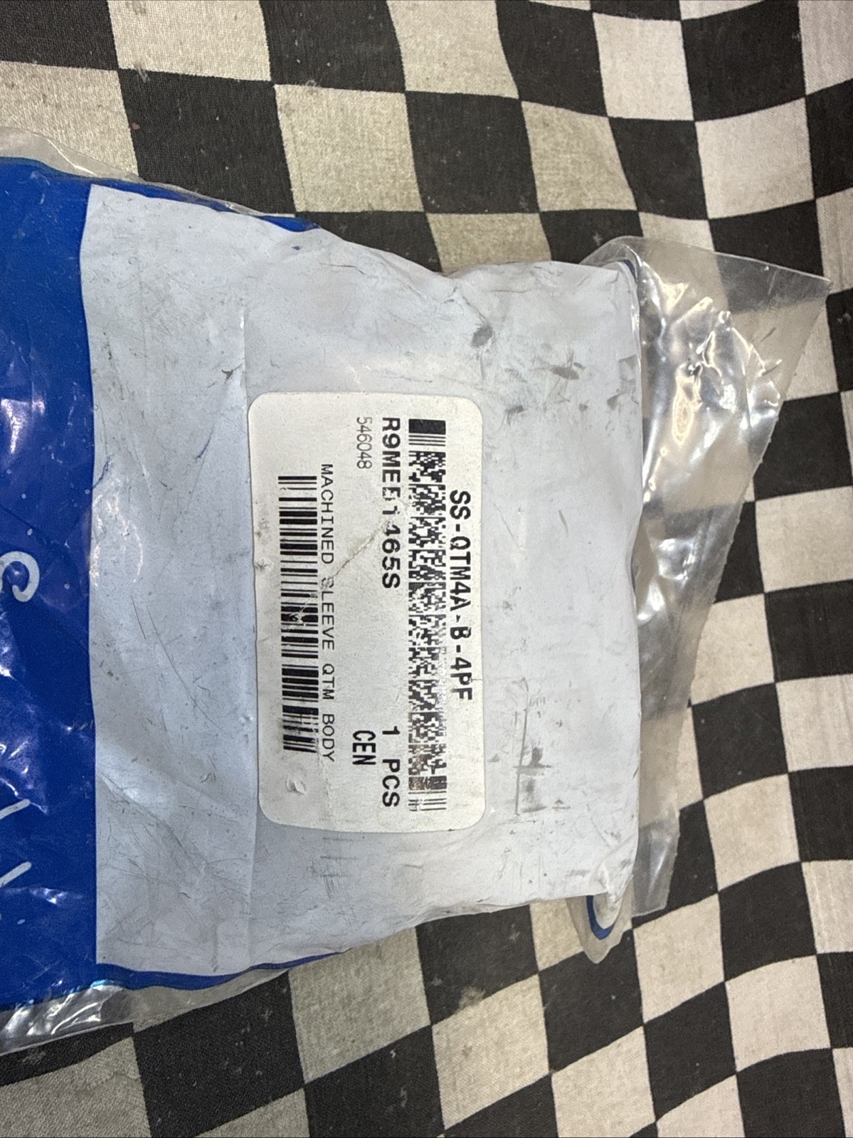 SWAGELOK Quick Connect Body, 1.4 Cv, 1/4″ NPT, SS-QTM4A-B-4PF, SHIPSAMEDAY#110AP
