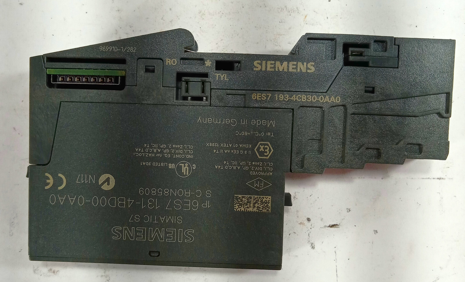 1 USED SIEMENS 6ES7 131-4BD00-0AA0 MODULE W/ 6ES7 193-4CB30-0AA0 **MAKE OFFER***