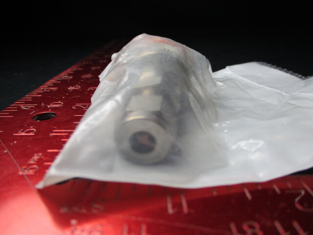 SS-QC4-B-400K2 Quick-Connect Body, 0.2 Cv, 1/4″ Swagelok Tube Fitting, Orange