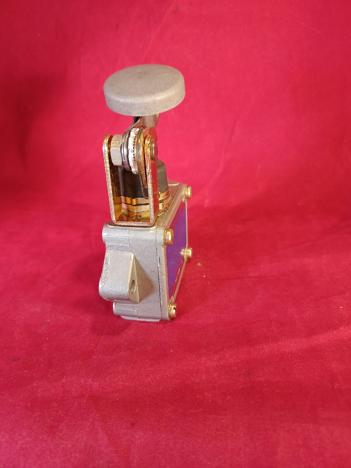HONEYWELL BAF1-2RN4-LH NSMP MICRO SWITCH NEW VINTAGE ONS