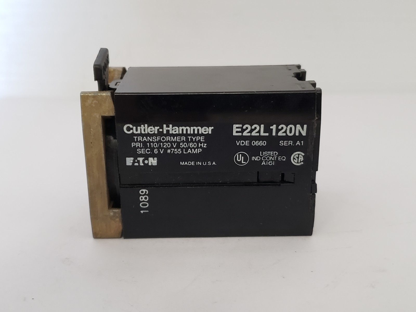 CUTLER HAMMER E22L120N TRANSFORMER UNIT 110/120V 50/60HZ SERIES A1 NNB