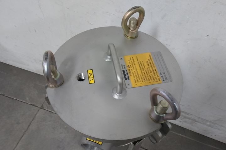 Parker 4LFE6-1-2 2 In NPT Connection 150 Max PSI 30 GPM Filter Housing
