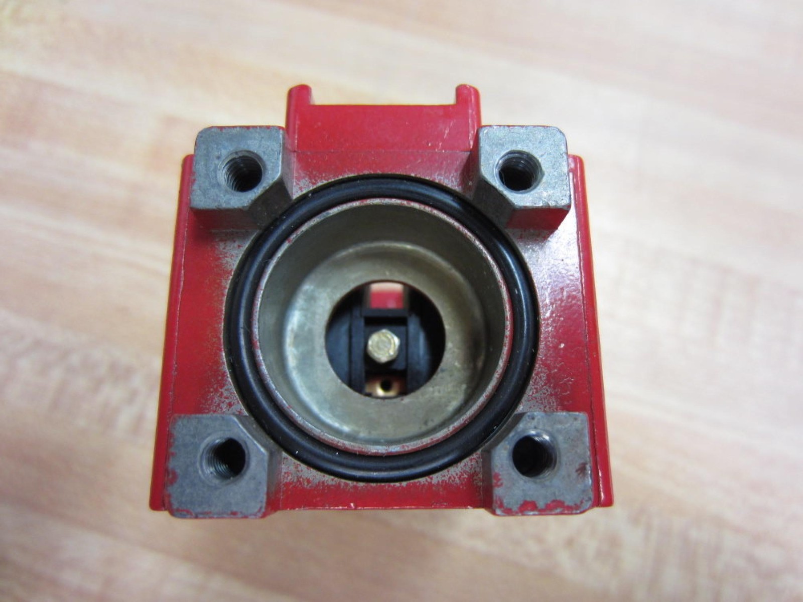 Telemecanique XCK-J5954F3H4 Switch XCKJ5954F3H4 Missing Cover