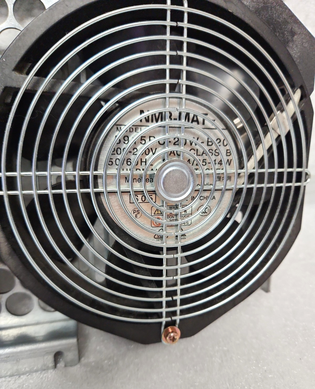 Fanuc A04B-0815-D367 Supply Fan Unit w/ 2 Minebea 5915PC-20W-B20 Fans 200-240V