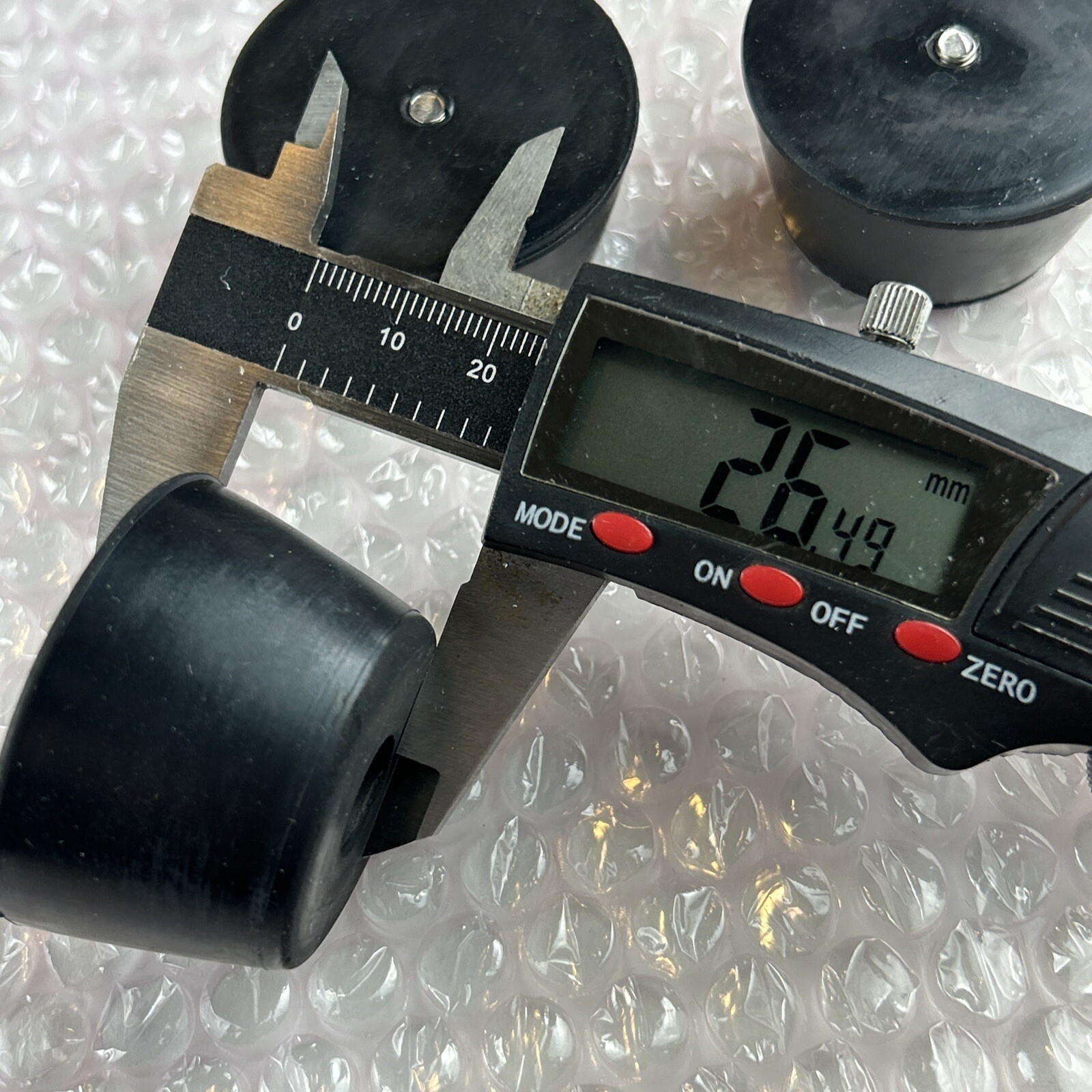 Shimadzu, (3) Rubber Feet for UV-2101PC