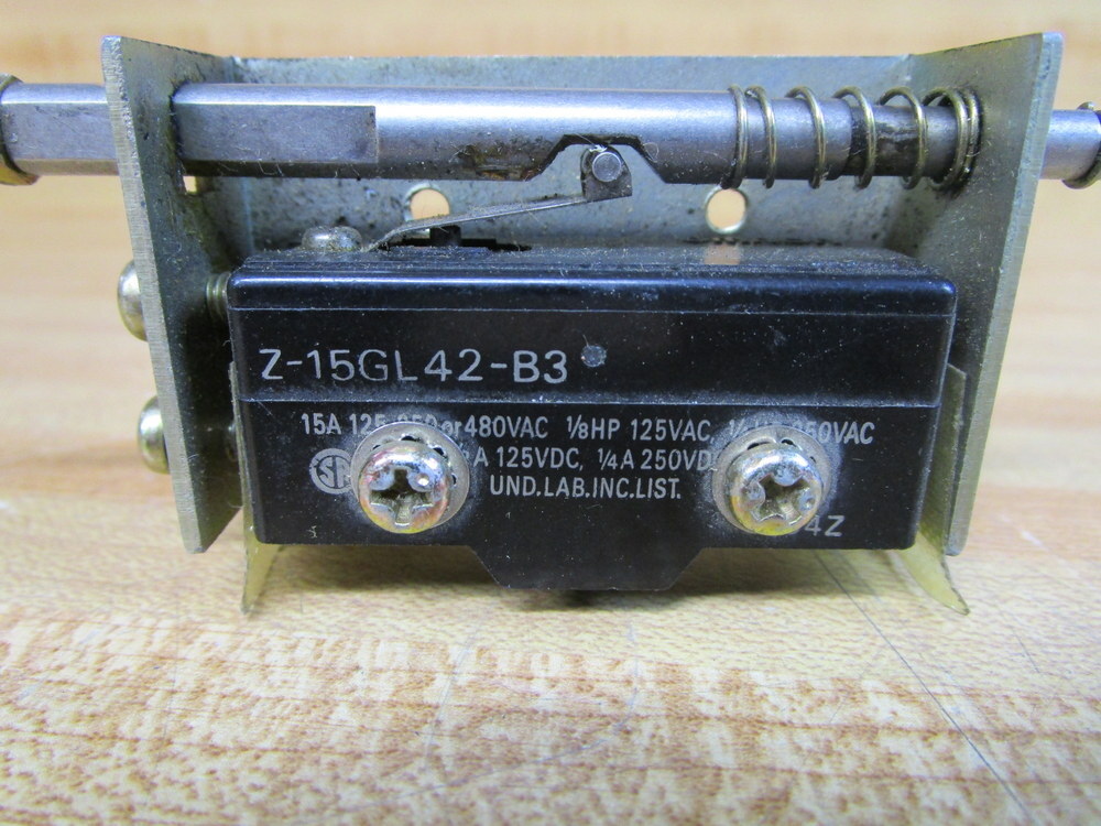 Omron Z-15GL42-B3 Door Switch 1ZAP2