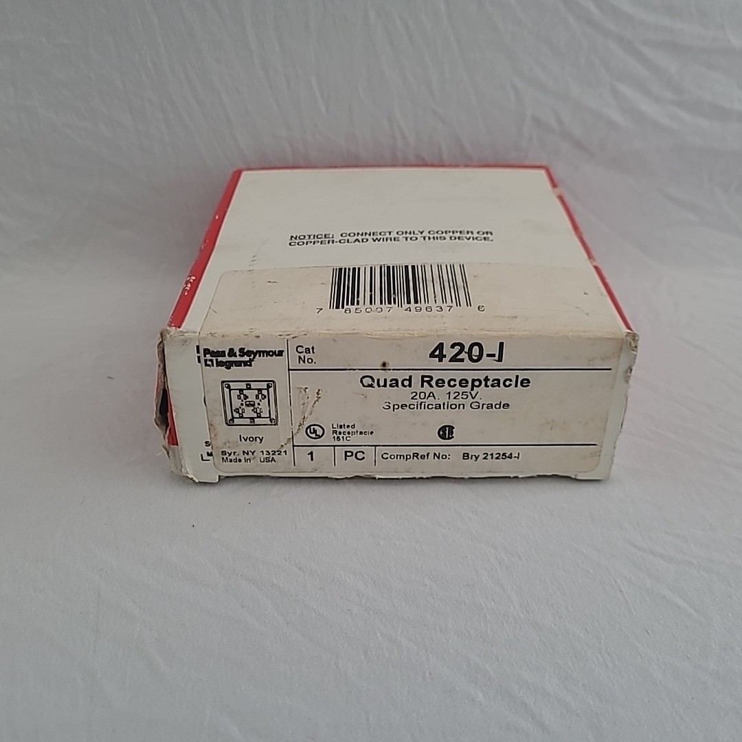 PASS & SEYMOUR 420-I QUAD RECEPTACLE. Leviton 20A-125V. New Open Box.