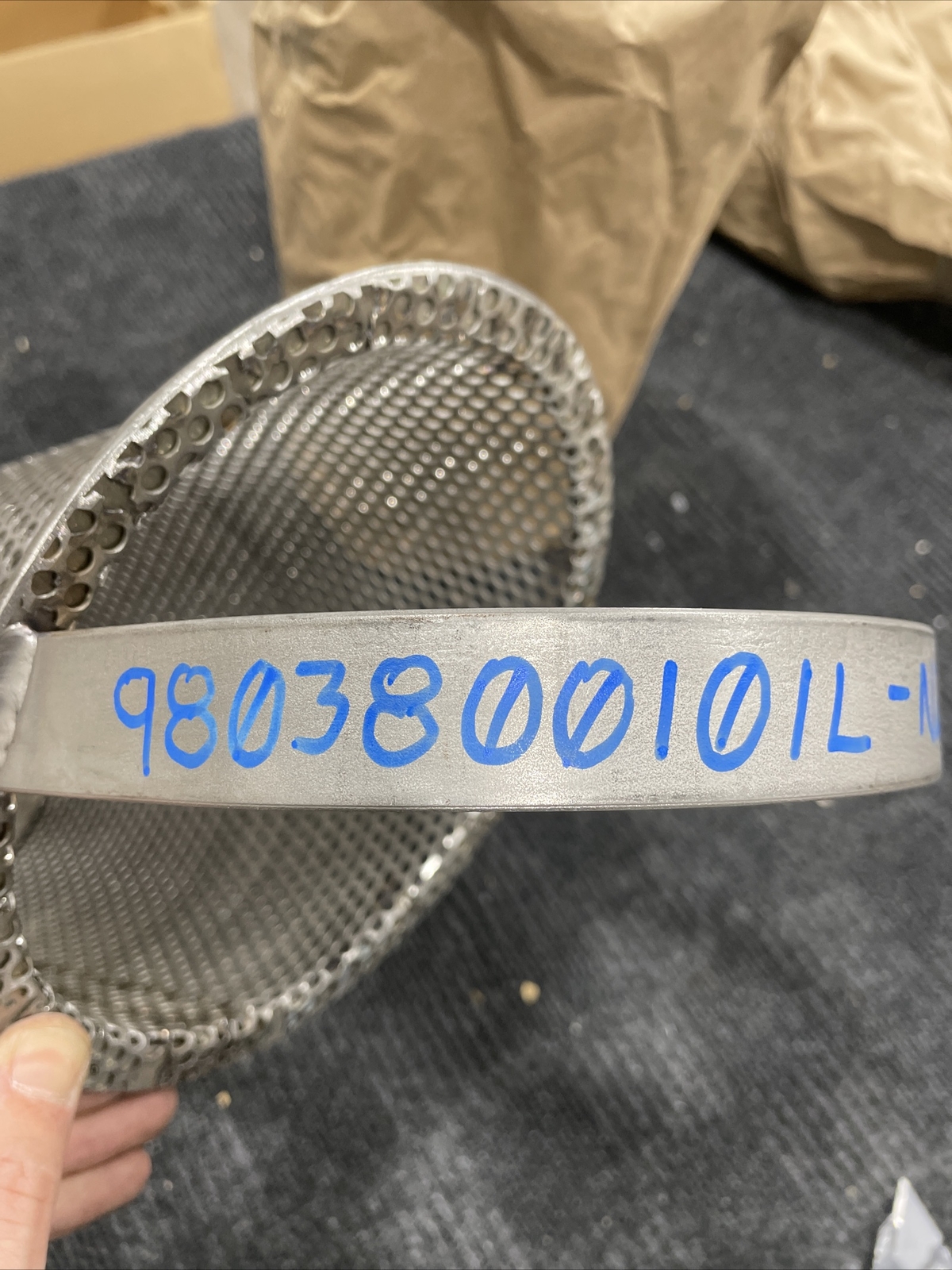 Eaton Filtration 9803800101L-NZ Bskt Assy 8″ 3/16″ P 316ss Long *Lot Of 2*