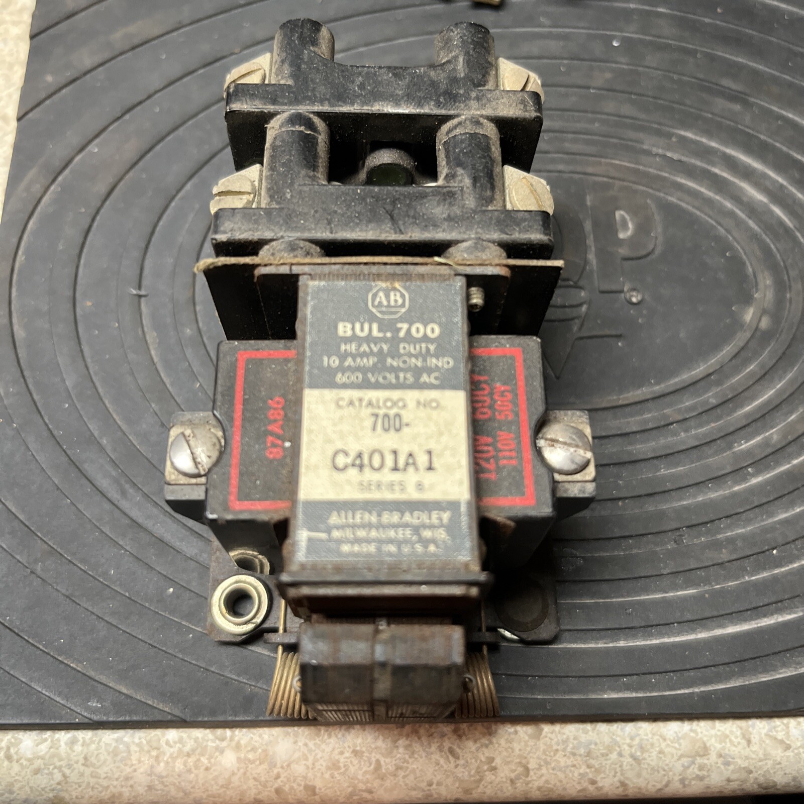 Allen Bradley Bulletin 700-C401A1 Series B Relay 10 Amp 600 v Ac