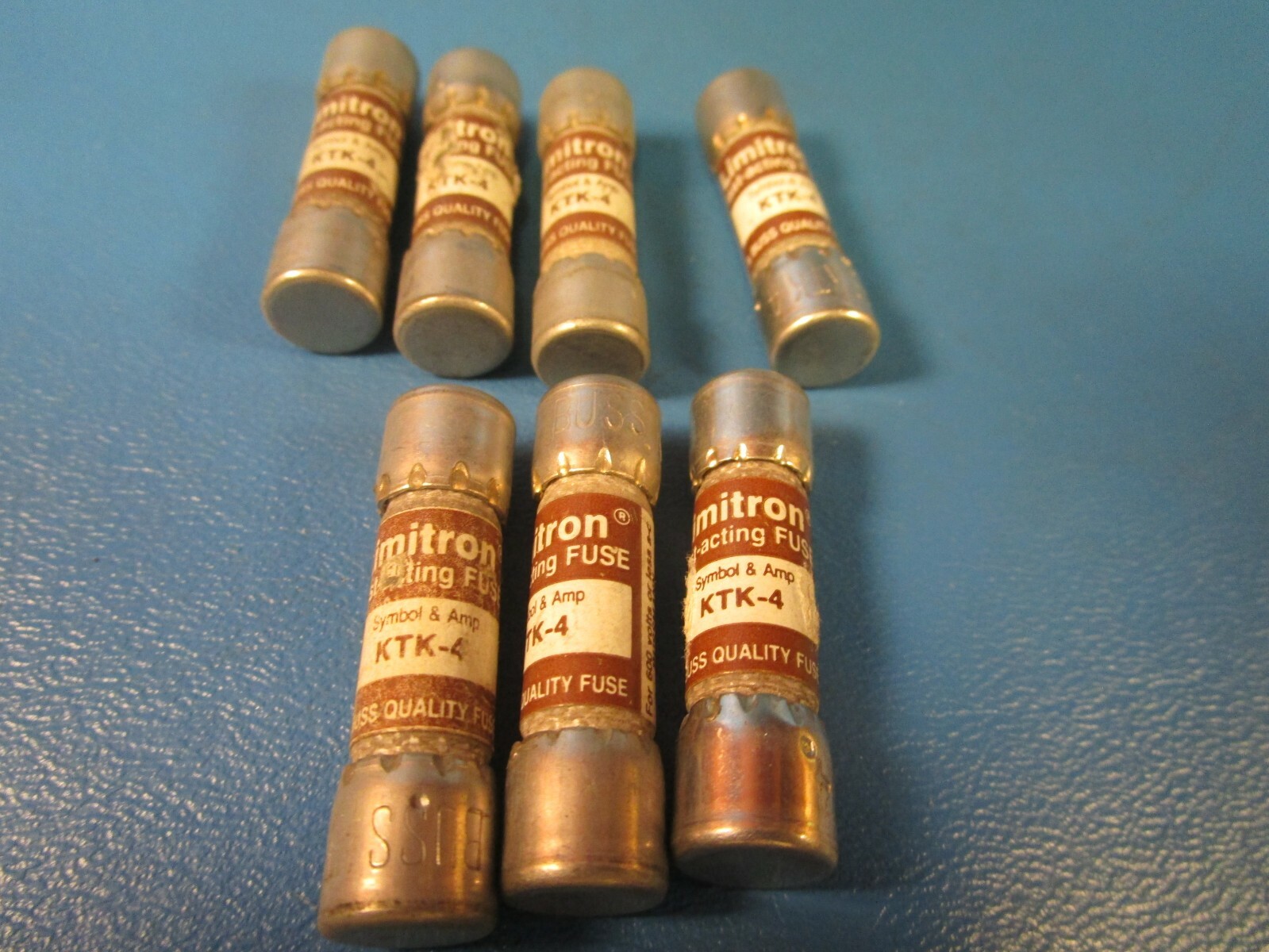 LOT OF 7 Bussmann Limitron KTK-4 Fuses, Fast Acting, Cooper