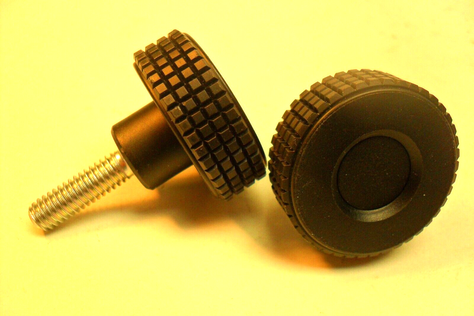 QTY 2 – J.W.Winco Star Knob5/16×18 x 1.25 Stud Length NEW
