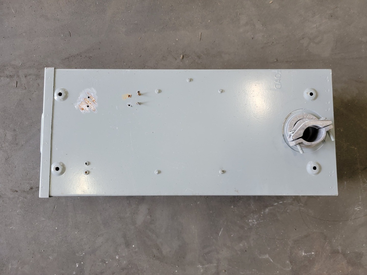 HYDEL SFC700PW 100 A, 600V PolyPhase Meter Socket w/ Hub Closure Plate –