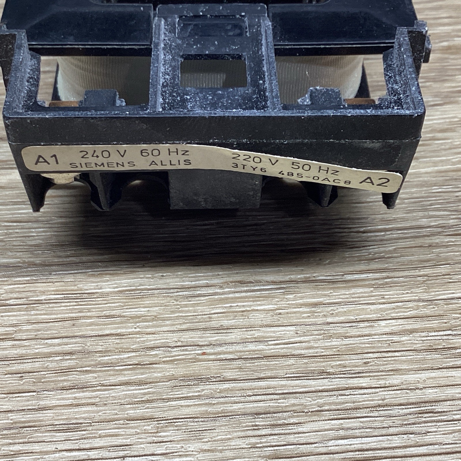 NOS SIEMENS ALLIS 3TY6 485-0AC8 240V 60HZ 220V 50HZ #817PT145*CO
