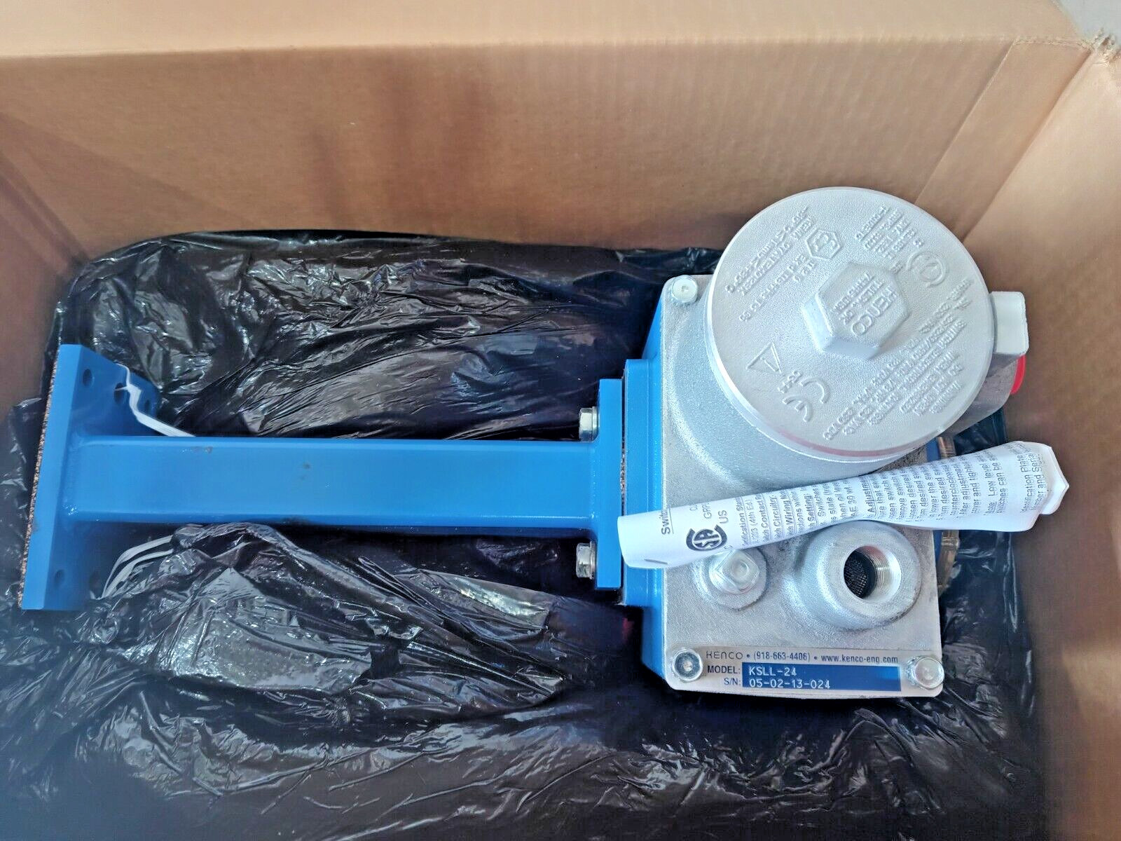 KSLL-24 KENCO ENGINEERING OIL LEVELER