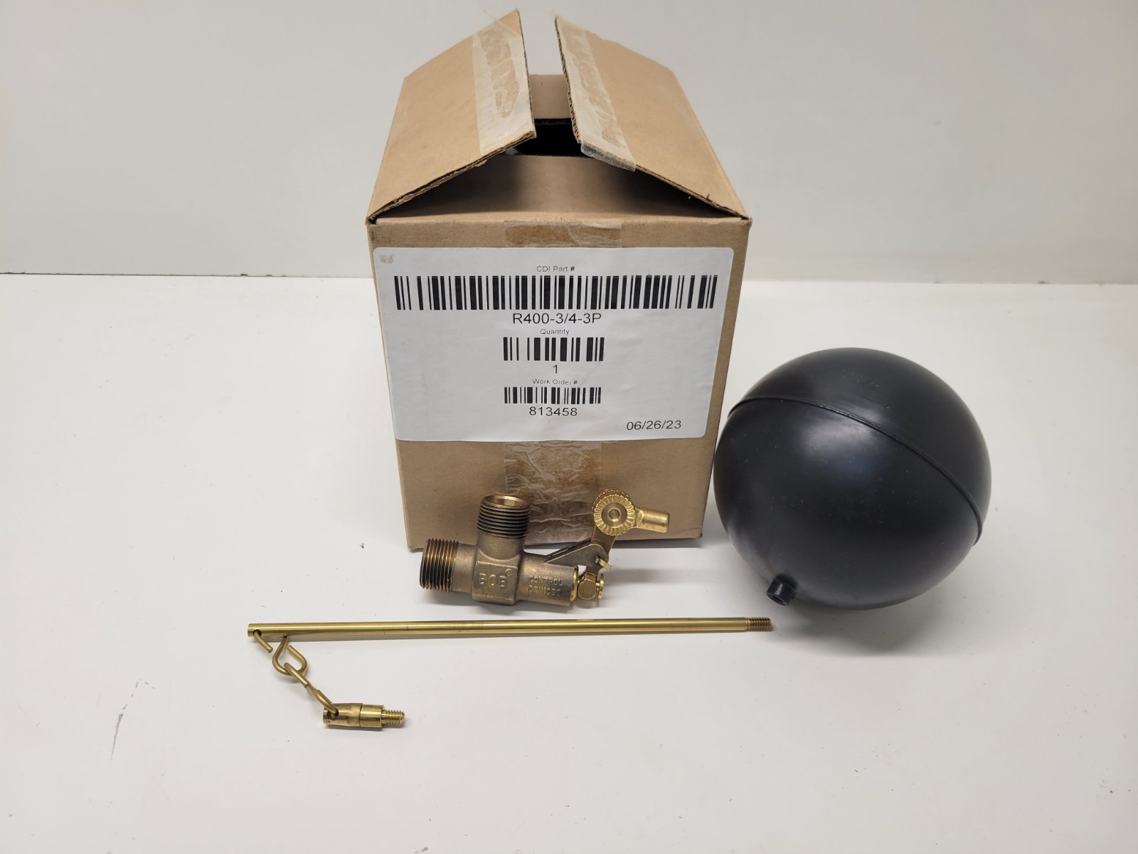 NEW OLD STOCK! CONTROL DEVICES 3/4″ BRASS FLOAT VALVE AND 5″ FLOAT R400-3/4-3P