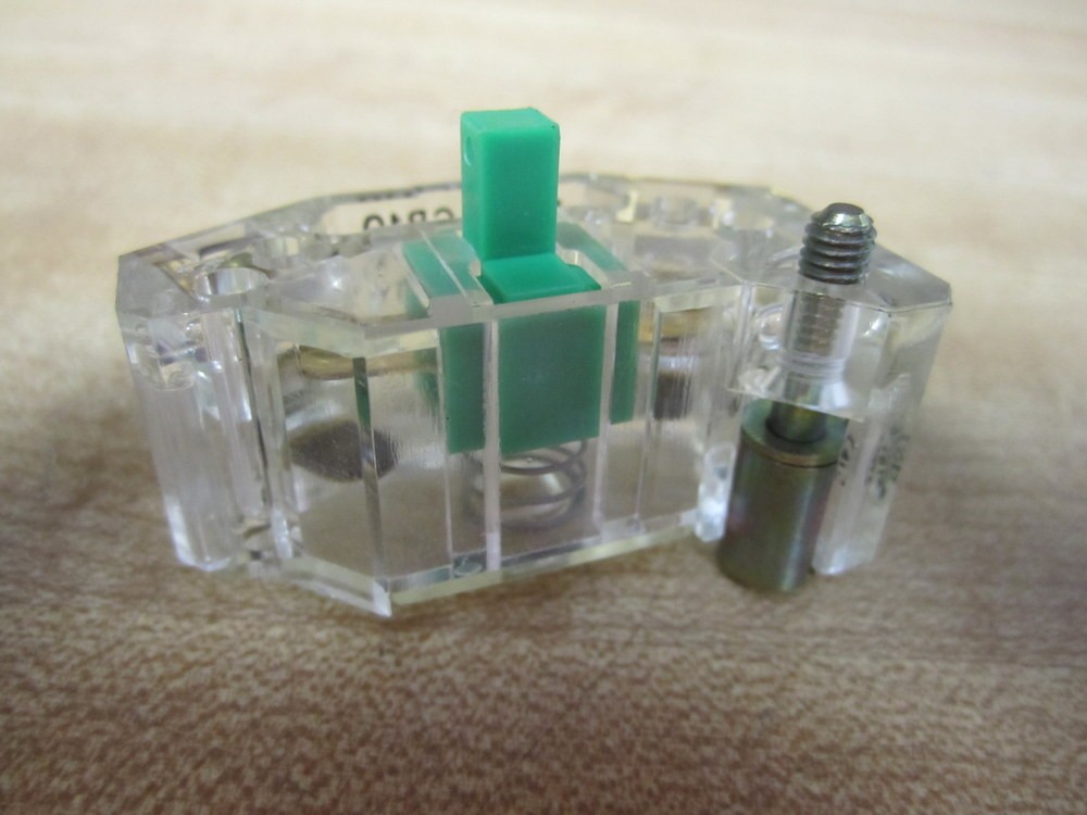 Sylvania 100T-CB10 Joslyn Clark Contact Block 100TCB10 Series A