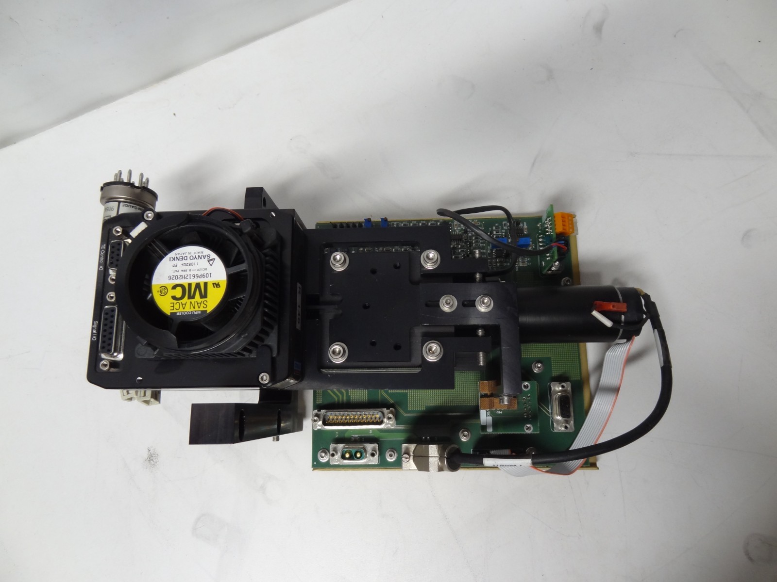 Hamamatsu Multichannel Detector Head C7025-02 w/ Danaher Precision Systems