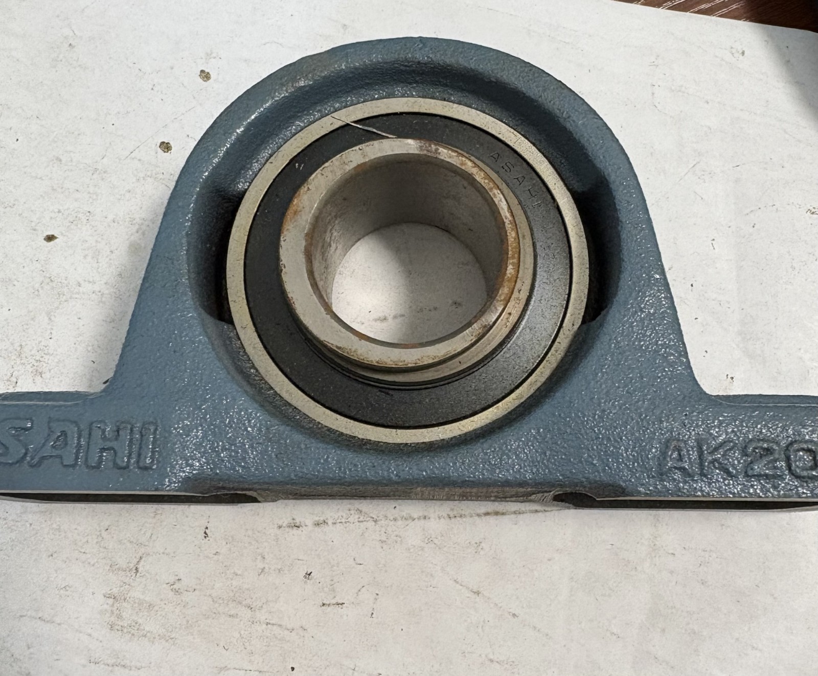 New AMI Bearing Pillow Block Housing Low Center For 80mm OD Bearing #AK208