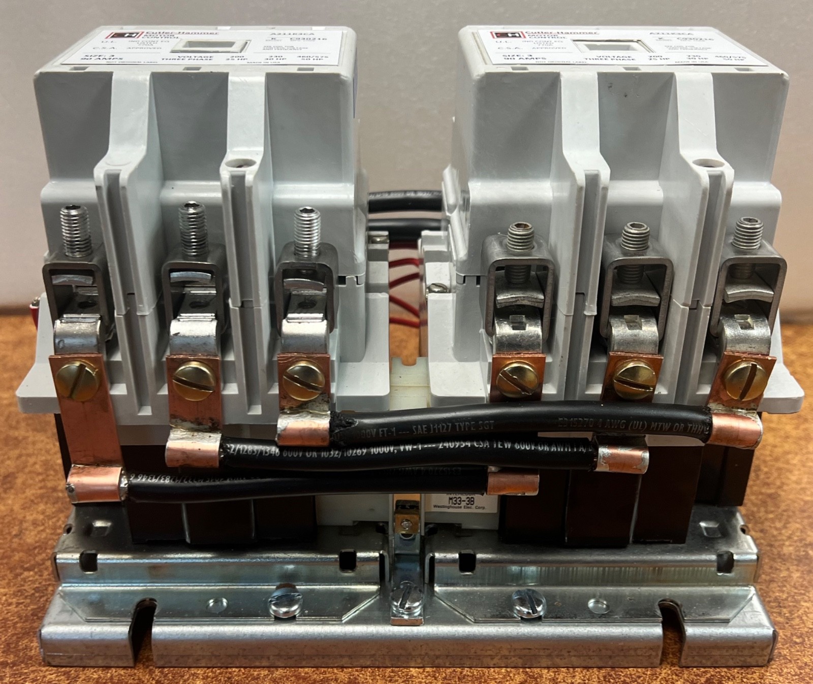 A211K3CA Size 3 Cutler Hammer Westinghouse Reversing Contactor 90 amp 120 v coil