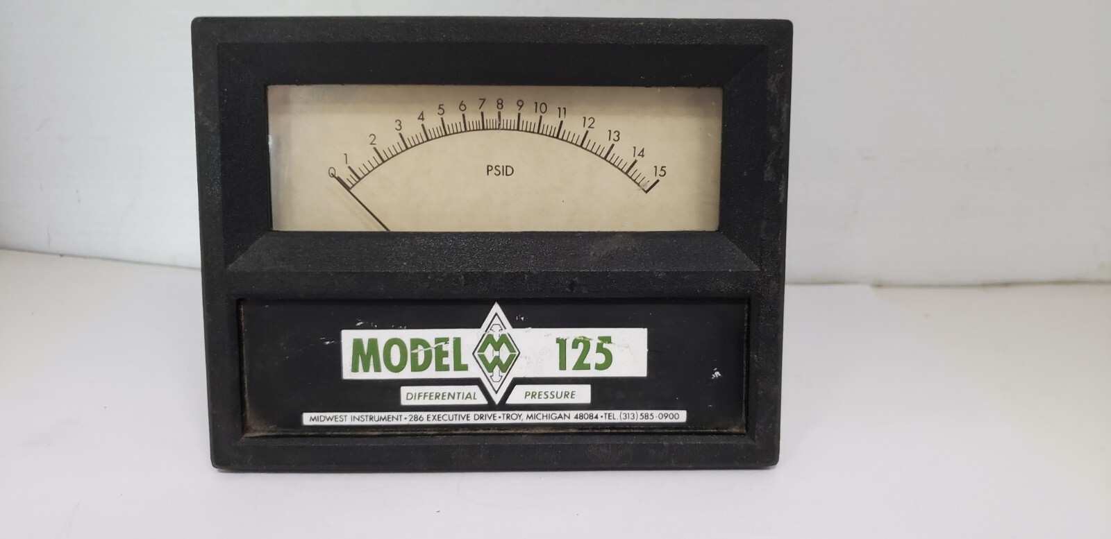 MIDWEST INSTRUMENTS MODEL 125 DIFFERENTIAL PRESSURE GAUGE, 0-15 PSID