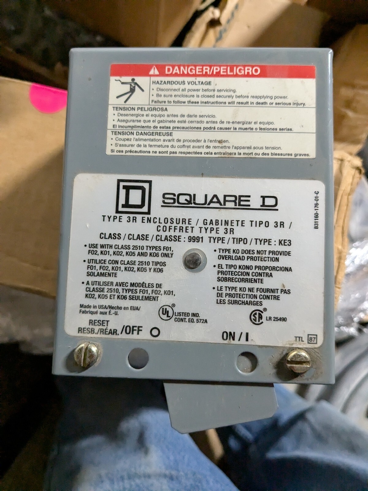 SQUARE D TYPE 3R ENCLOSURE 9991-KE3. New open box – No Switch !Charity!