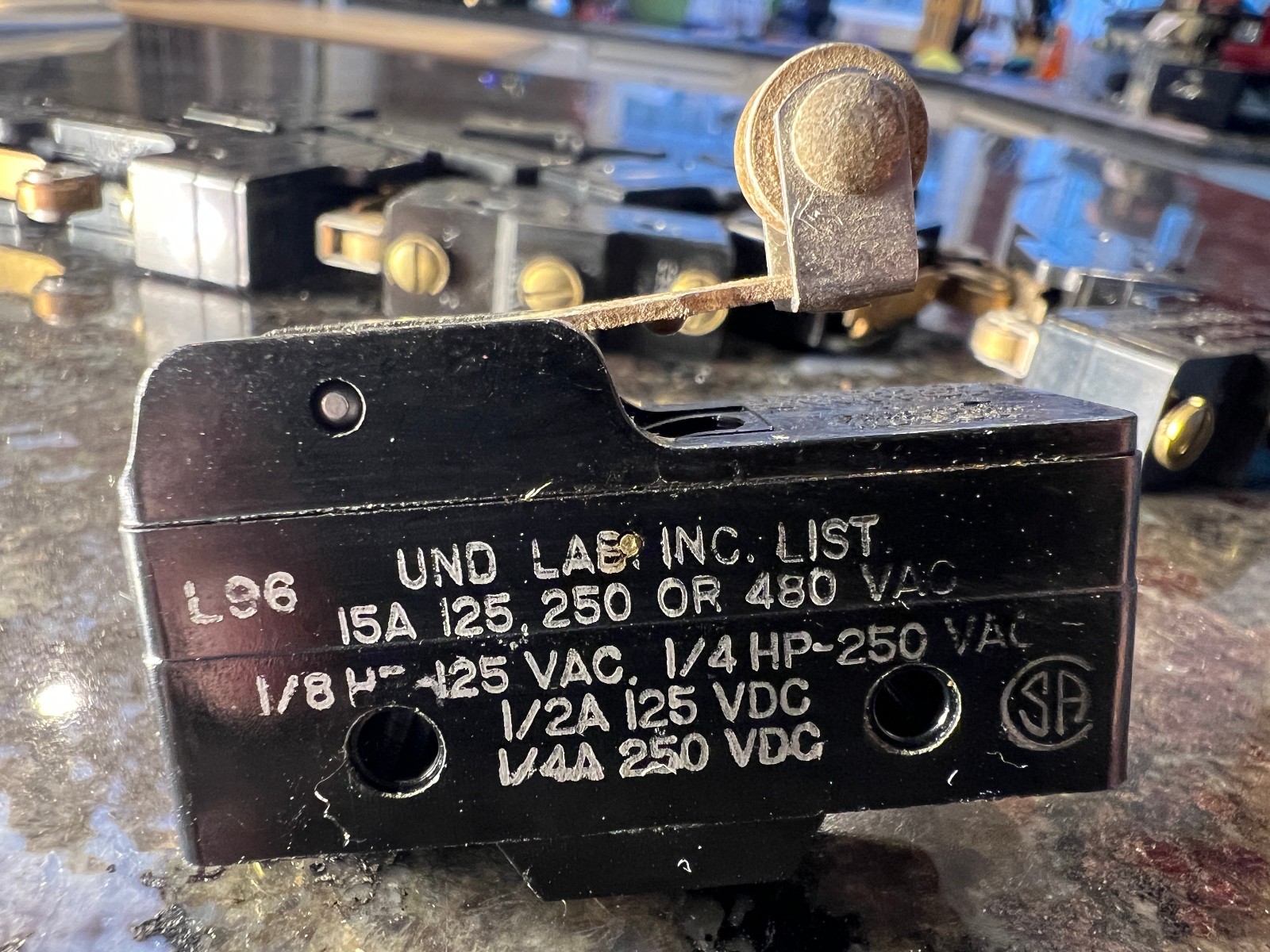 Micro Switch BZ-2RW822-A2 Honeywell Switch BZ2RW822A2 Roller Lever Limit Switch