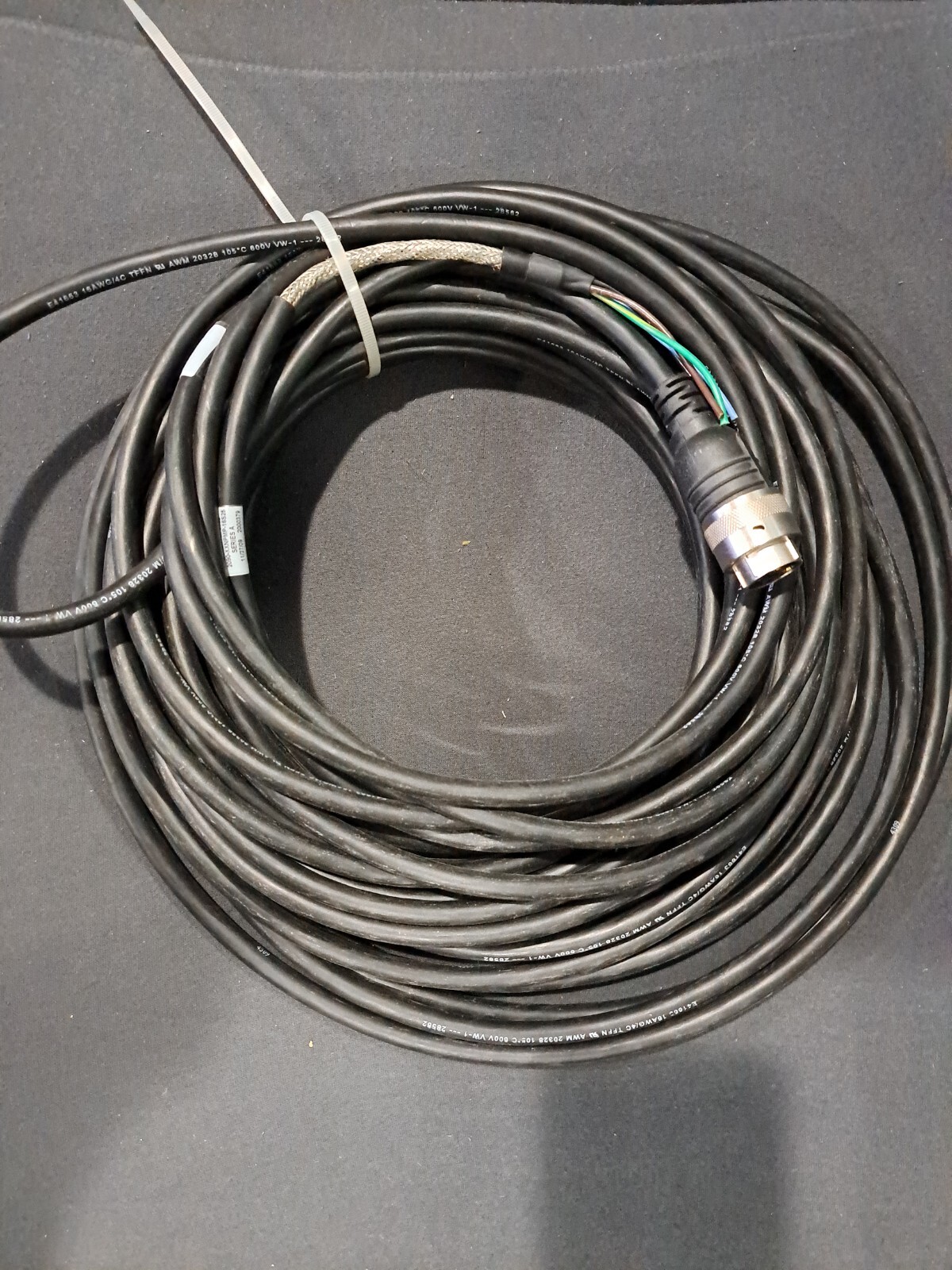 NEW ALLEN BRADLEY 2090-XXNPMP-16S25 CABLE NON-FLEXIBLE POWER 600 VOLT