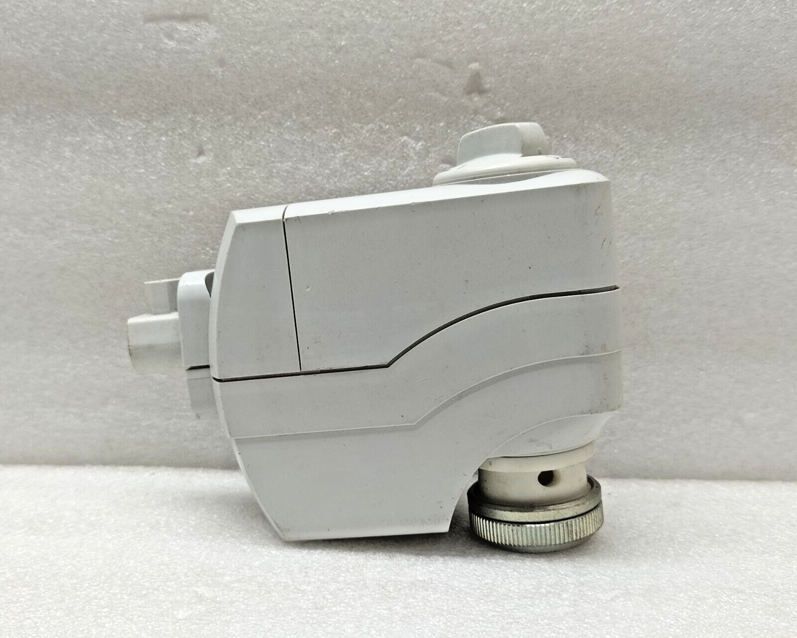 SIEMENS SSC819 ELECTROMOTORIC ACTUATOR 24VAC 50/60 Hz 0.8VA IP40