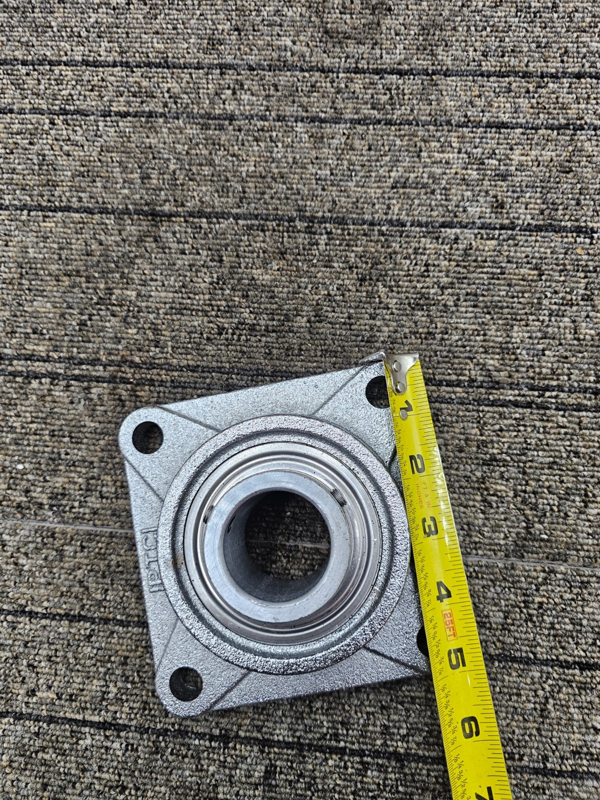 IPTCI F208 4 BOLT FLANGE PILLOW BLOCK BEARING 1.375″ Bore Approx