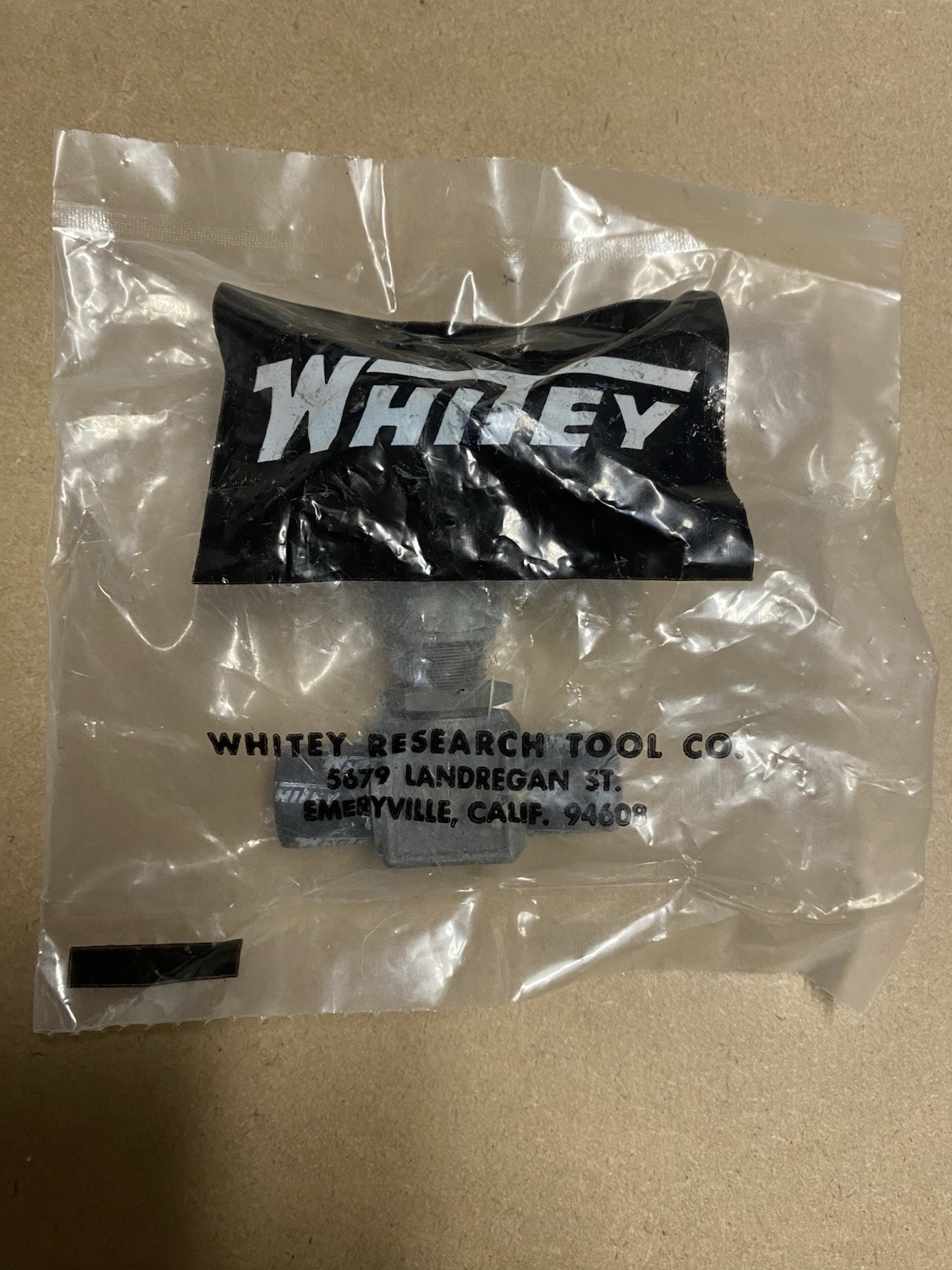 Lot Of 4 Whitey Swagelok S-1VM4, S1VM4, Integral Bonnet Needle Valve 1/4″ MNPT