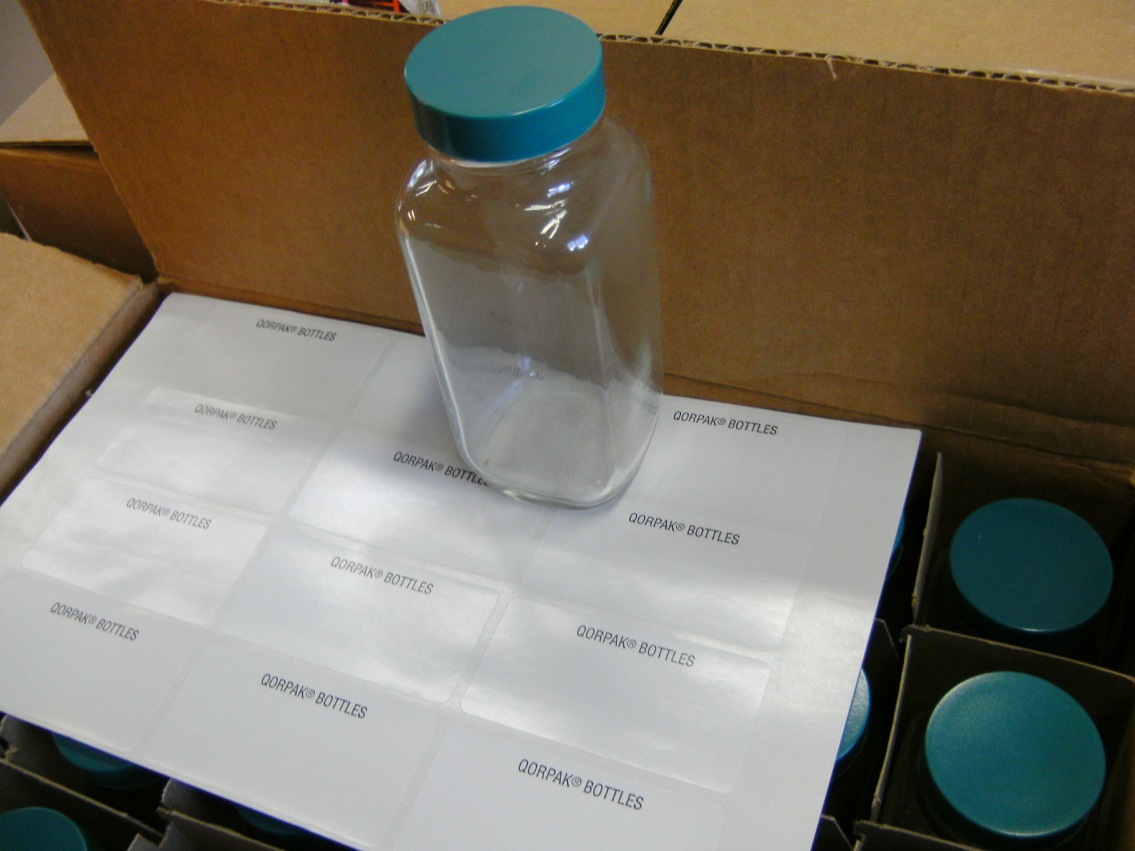 New 8-oz 5.5″ tall QorPak Bottle Clear Wide Mouth W/Top 16189-121