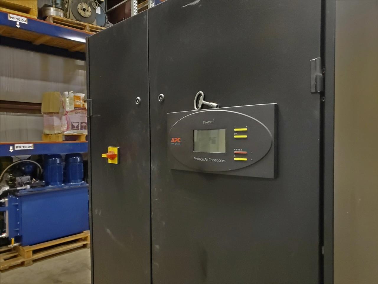 APC PG211D-KAXXX-H3XXX Precision InRoom AC 460V 3Ph 73500 BTU
