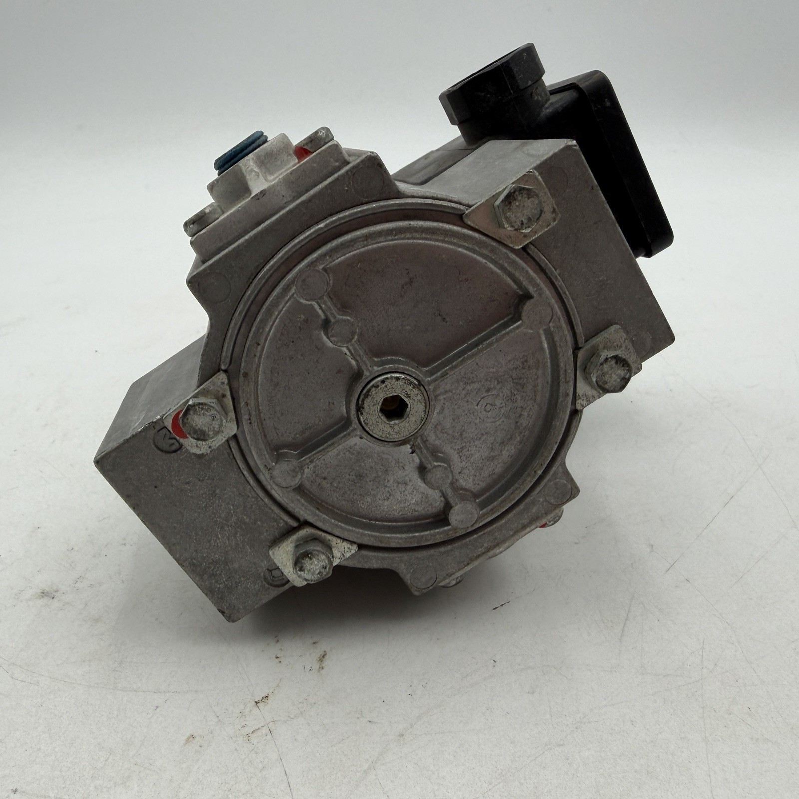 Karl Dungs 216-965 Type 200 Actuator MVDLE 210/6 1″ NPT 120V