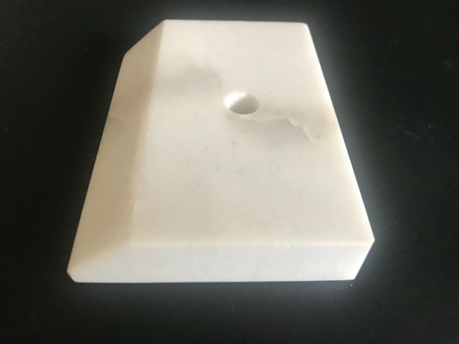 28 Count – 4X3x1 Marble Bases with Slant Trophy Bases Countersunk White See Pic