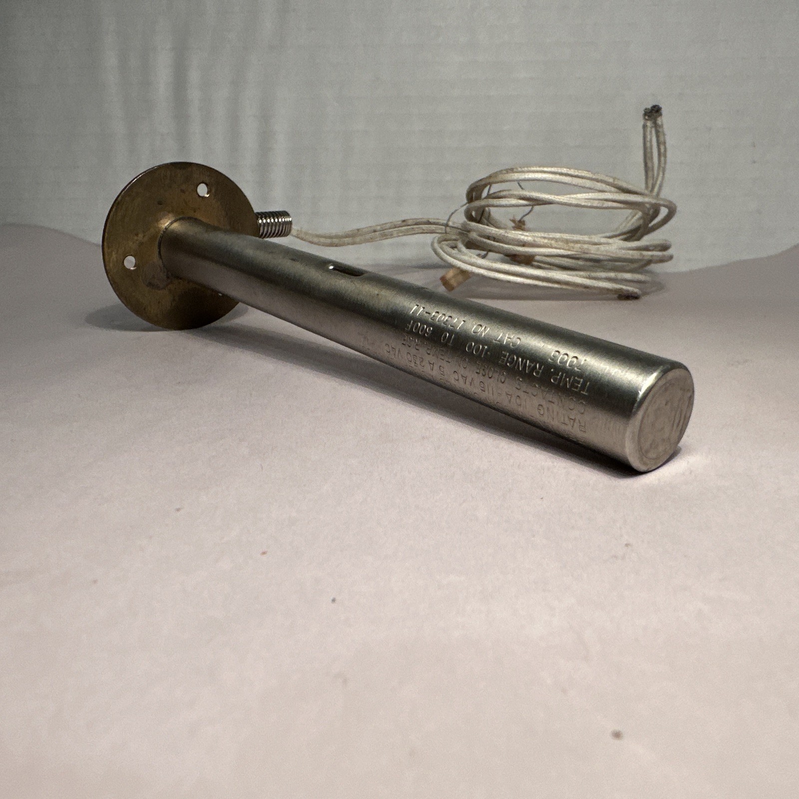 Fenwal 17303 – 11 Thermoswitch ( -100 to 600F) Open Box – nice condition
