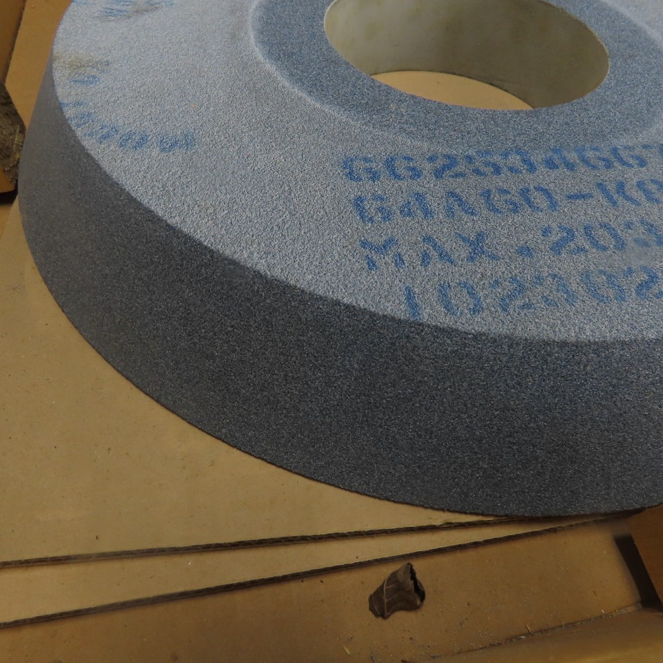 Norton G4AGO-K0V 15-7/8″ OD Abrasive Grinding Wheel 5″ Bore 2″ Thick 2030RPM