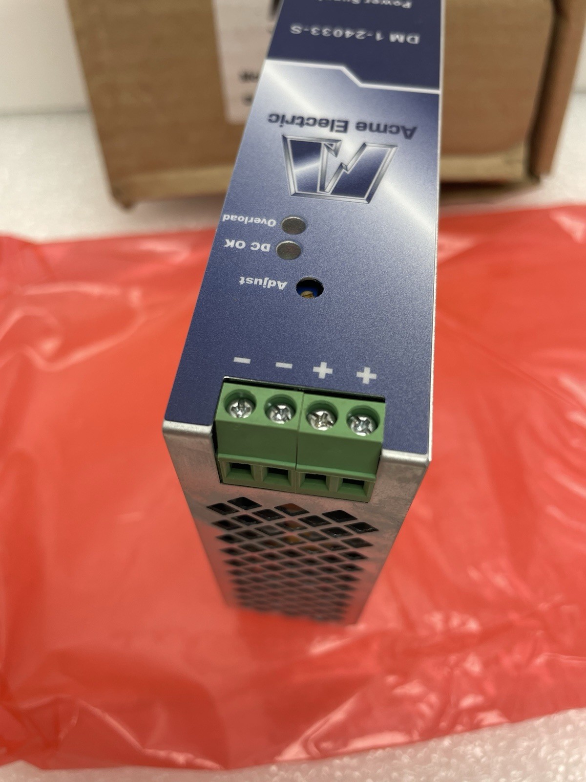 NEW ACME DM124033S POWER SUPPLY 100-240VAC 3A 47-63Hz 24VDC 3.3A 80 WATT