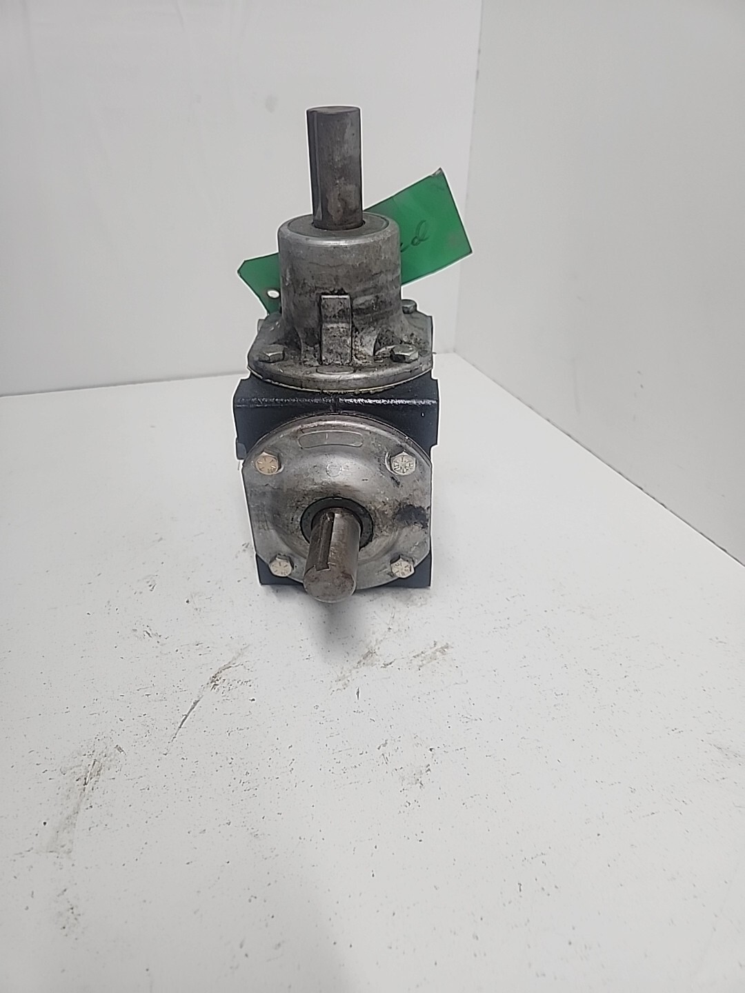 VON RUDEN 90002 GEAR REDUCER TEE * USED * 40-146 E/G, 1: 1, SP