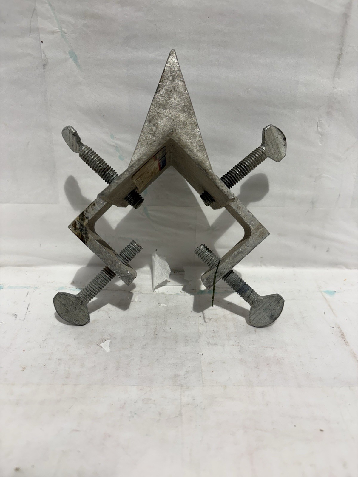 Bon 11-109 Fitting, Adjustable Inside Line Holder