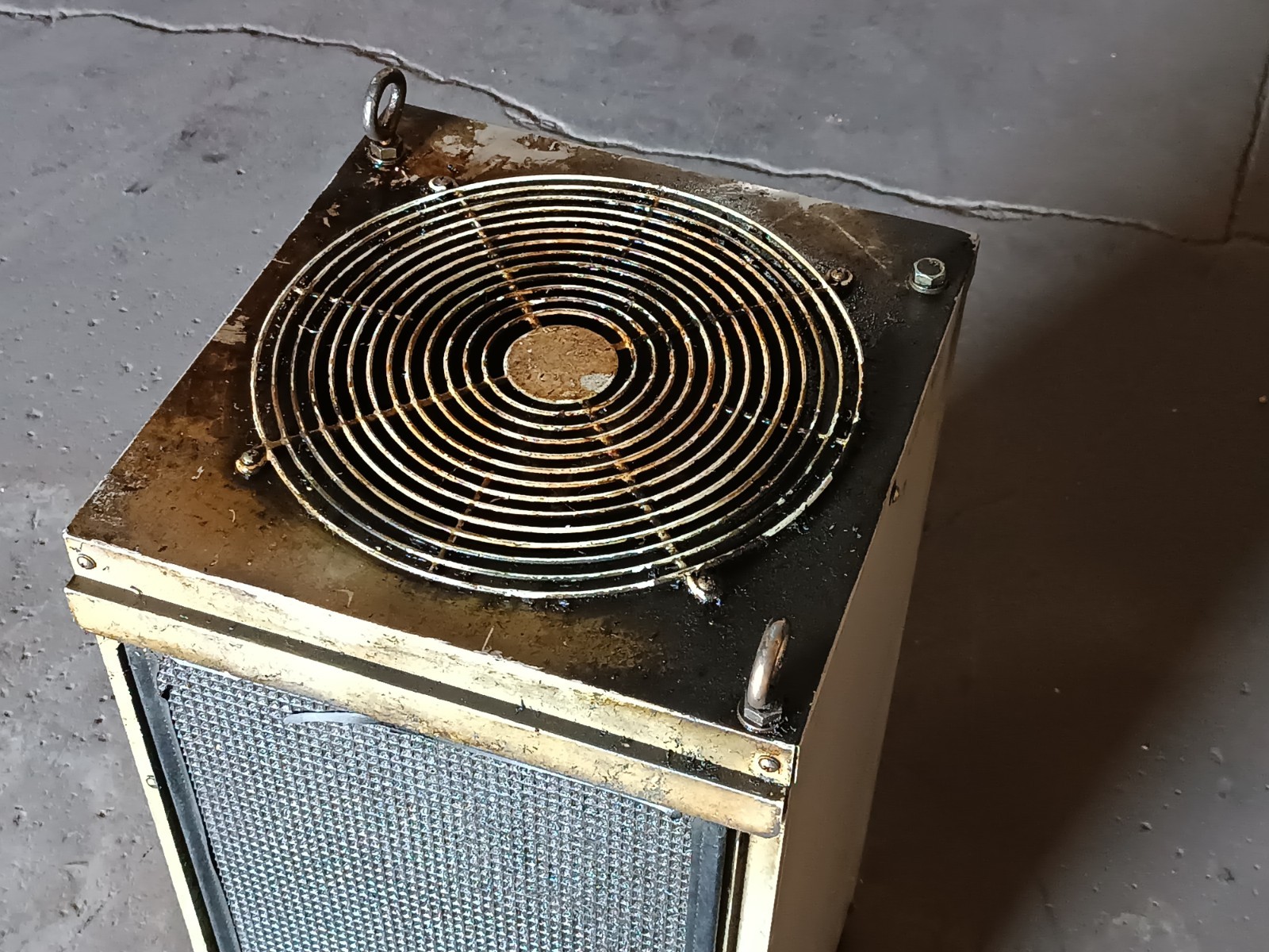 Unknown Model Industrial Recirculating Water Chiller w Analog Thermostat