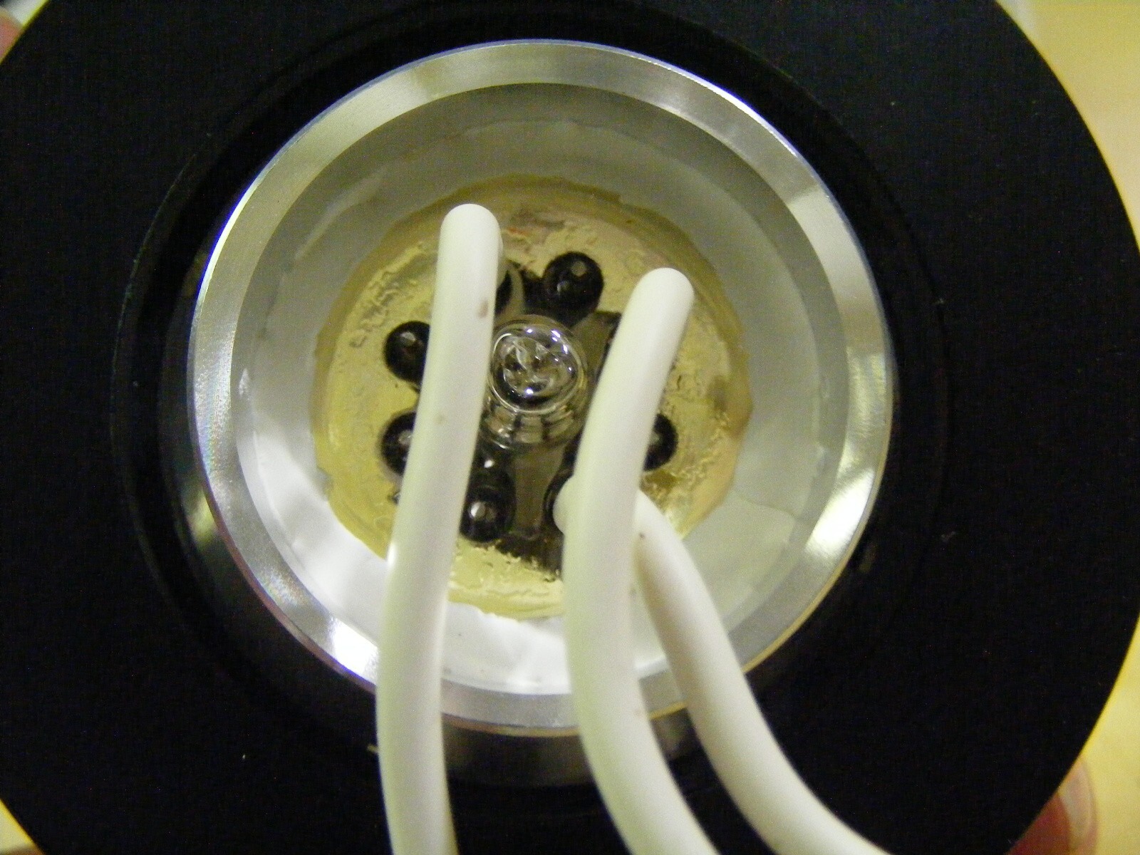 Hamamatsu L4505-50 Deuterium Lamp with Oriel 12730 Mount (a34)