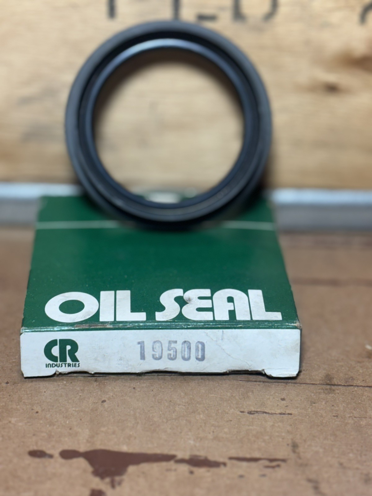 CR Chicago Rawhide 19500 Oil Seal