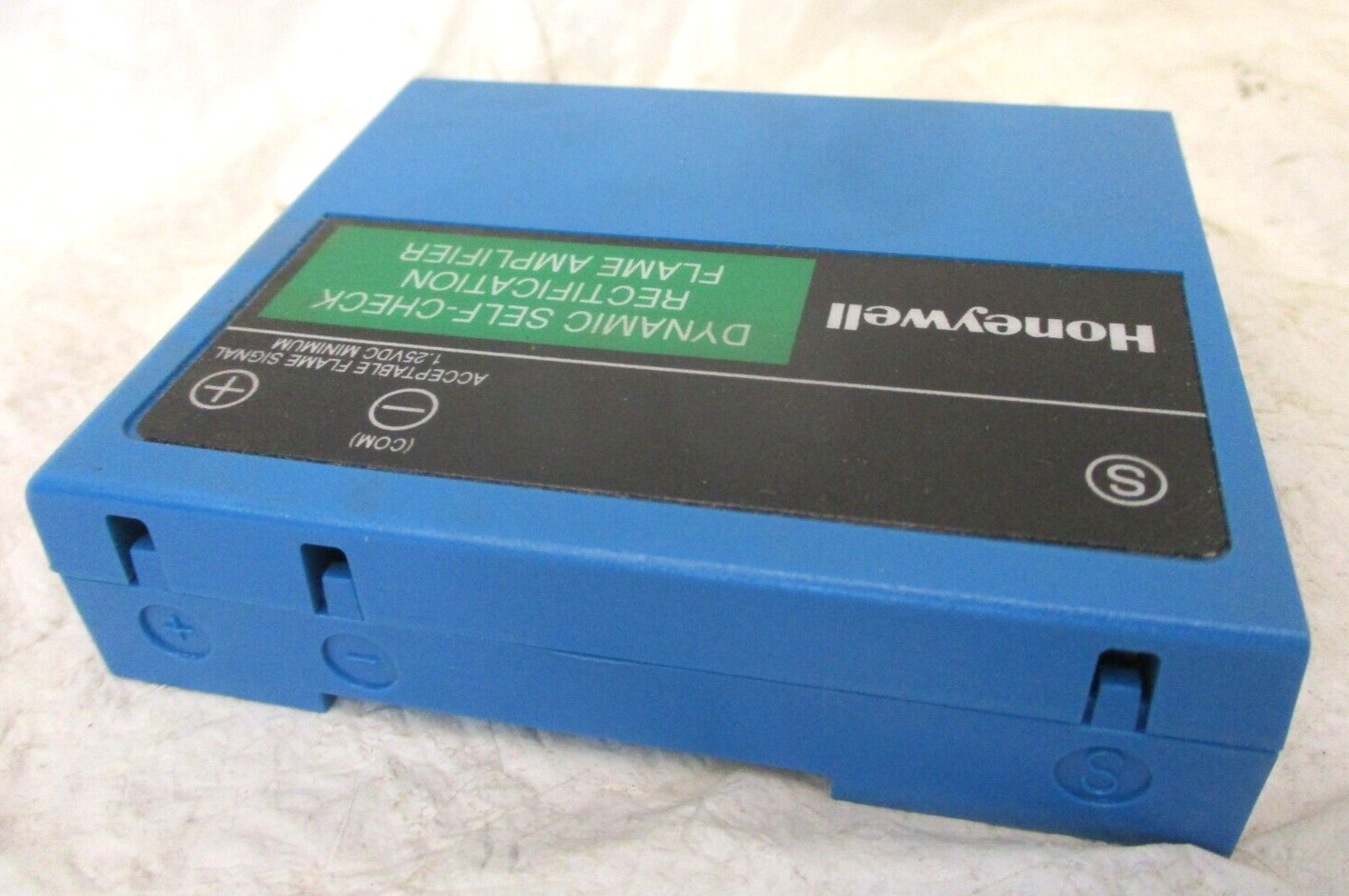 Honeywell R7847 C 1005 97-4685E Flame Amplifier A6988WVS