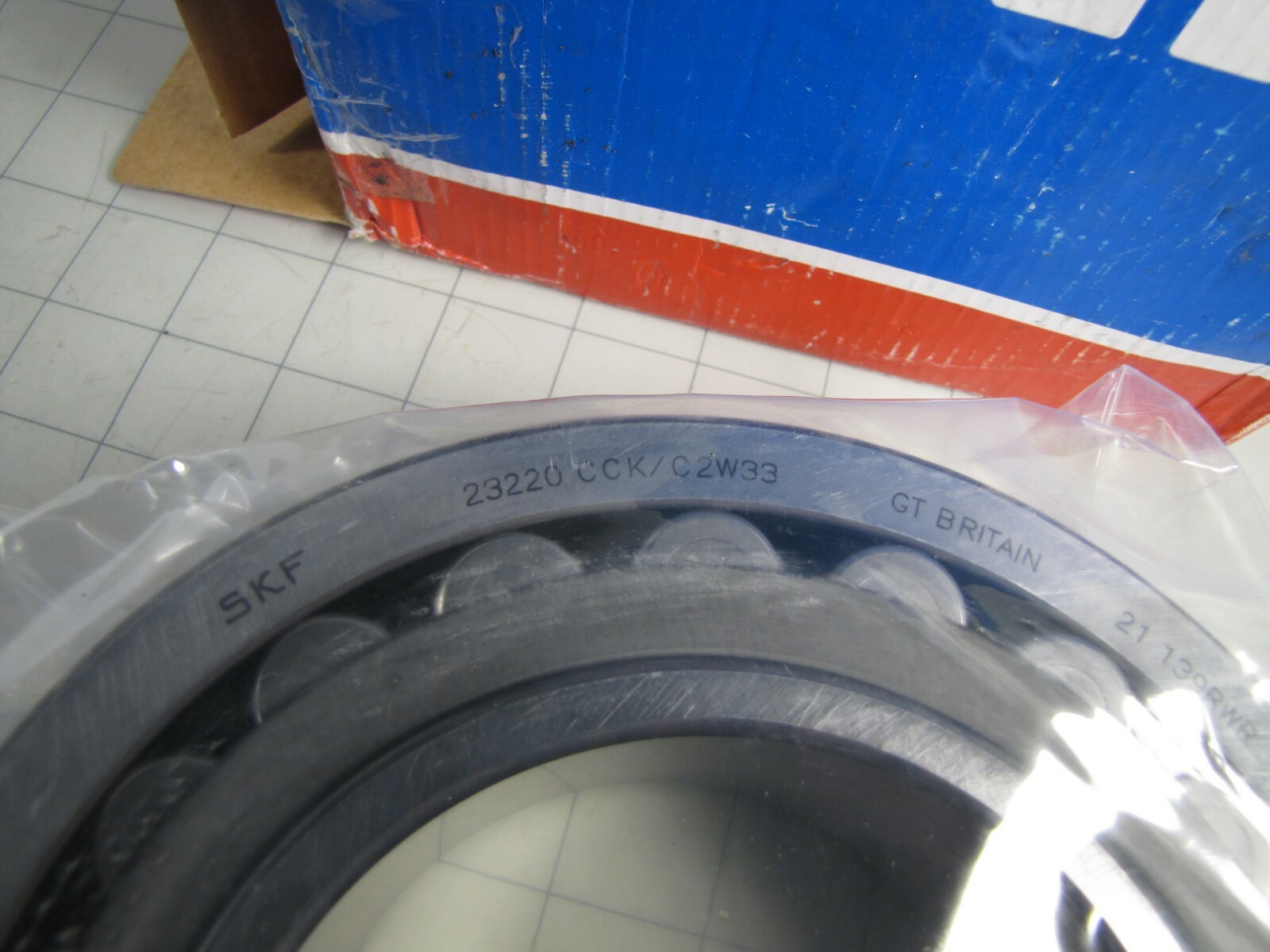 SKF Explorer 23220 CCK/C2W33 Spherical Roller Bearing 100mm Bore 180mm OD NEW