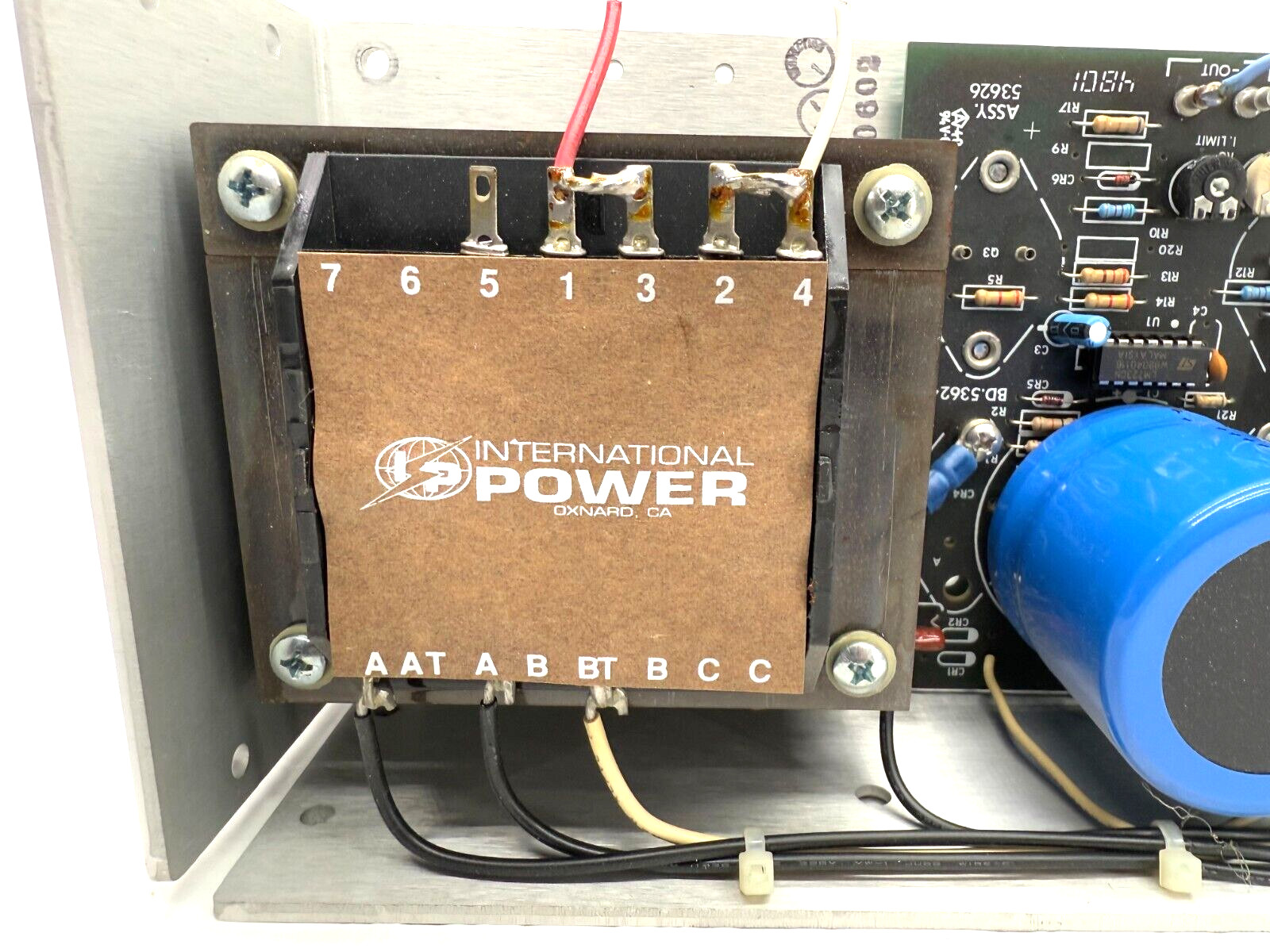 International Power IHD24-4.8 Power Out 24V DC, 4.8 Amps, 120-240VAC In
