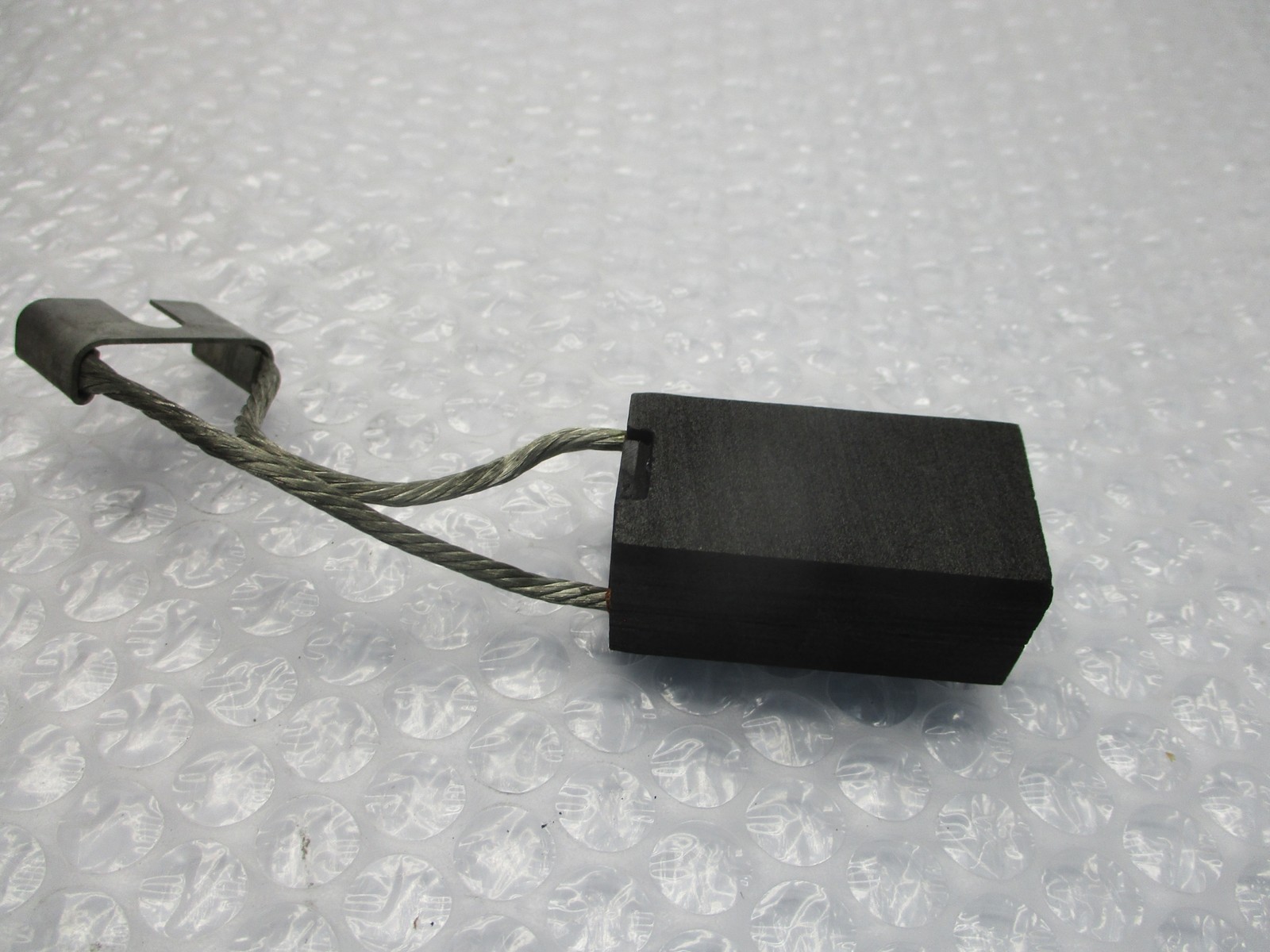 SOUTH-LAND 9918 CARBON BRUSH LOT OF 4 NSNP