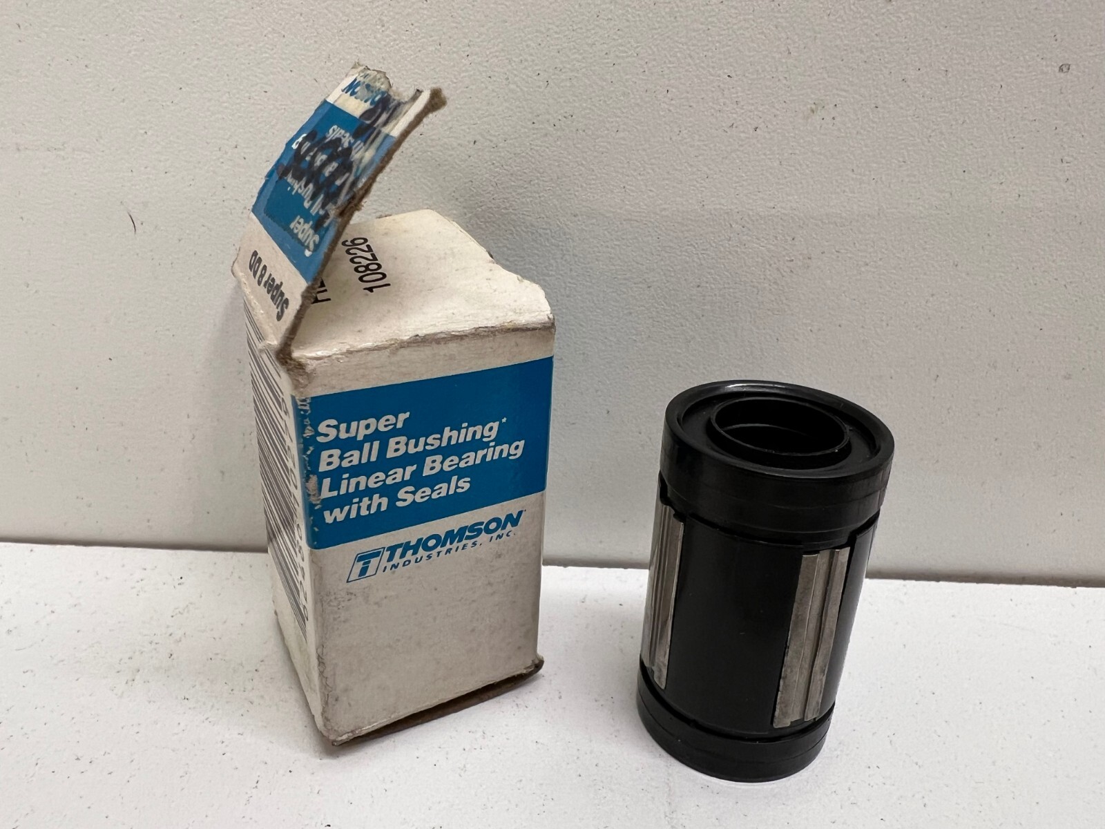 NEW IN BOX! THOMSON LINEAR SUPER BALL BUSHING SUPER-8-DD